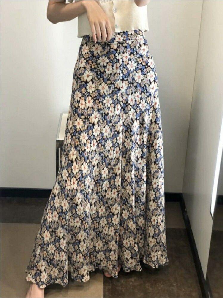 新生活 気楽 スカート 花柄ロングスカート 韓国ファッション ロング丈 マキシ丈 ボトムス おしゃれ 大人可愛い 小花柄 トレンド レトロ 韓国 ファッション プチプラ 花柄 フレアスカー 4,880円