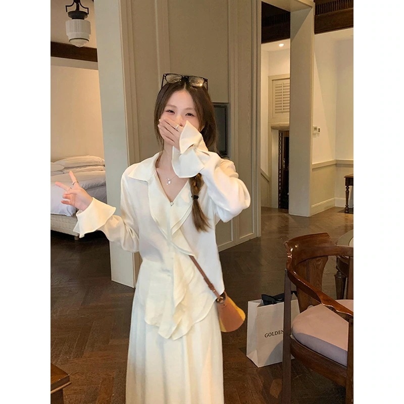 呉77 優しい風フリルスーツ フェミニンスリムシャツ イレギュラードレープスカート 2点セット 初春