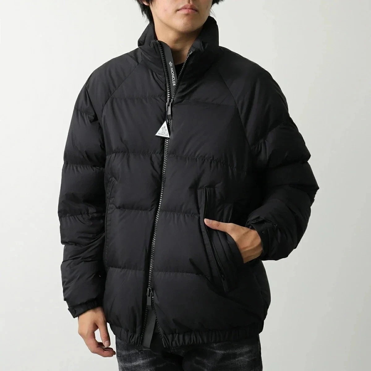 MONCLER Matt Black モンクレール マットブラック ダウンジャケット JOUGLAR 1A00082 596K7 メンズ 撥水 ナイロン スタン