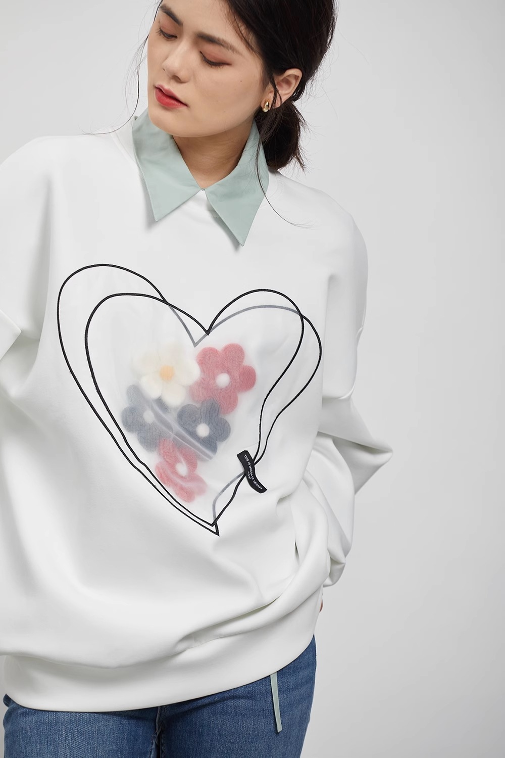 学生風 個性的 トップス パーカー 白トップス 袖あり 長袖 襟付き 大人可愛い カジュアル 大人 おしゃれ お洒落 大人女子 こなれ感 ラフ メンズライク 柄 秋 冬 10代 20代 30代 40代