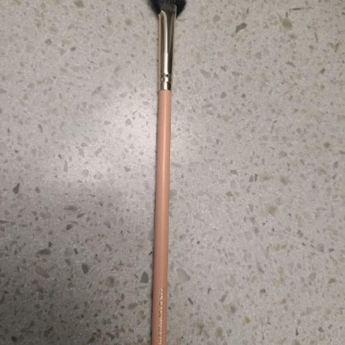 228アイシャドウファンハイライターブラシ