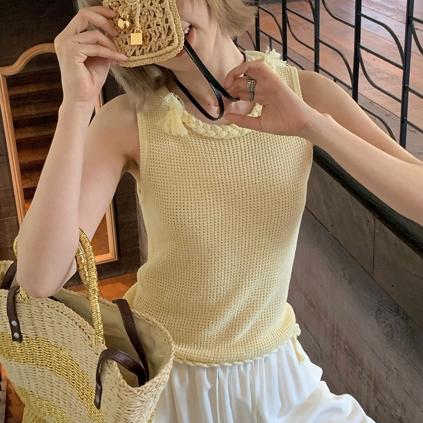 トップス タンクトップ ラウンドネック プルオーバー ミディアム丈 タッセル 可愛い かわいい 大人可愛い きれいめ シンプル 上品 レトロ おしゃれ かっこいい カジュアル こなれ感 個性的 主役級