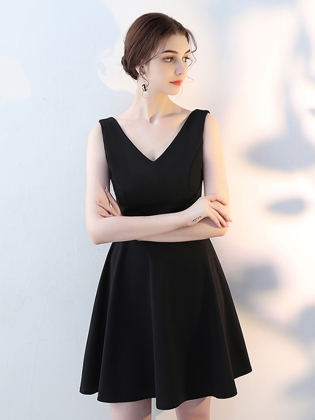 ミニ ワンピース ドレス 結婚式 二次会 レディース 大きいサイズ 黒 シンプル 無地 ノースリーブ Vネック キャバドレス お呼ばれ フォーマル 韓国 6,783円