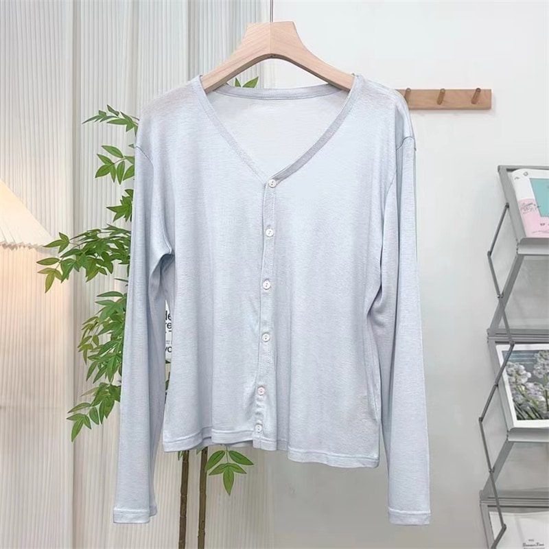 トップス カーディガン 長袖 Vネック ミディアム丈 前開き ボタン 透け感 薄手 かわいい 大人可愛い きれいめ シンプル 上品 おしゃれ かっこいい カジュアル こなれ感 個性的 主役級 ルーズ