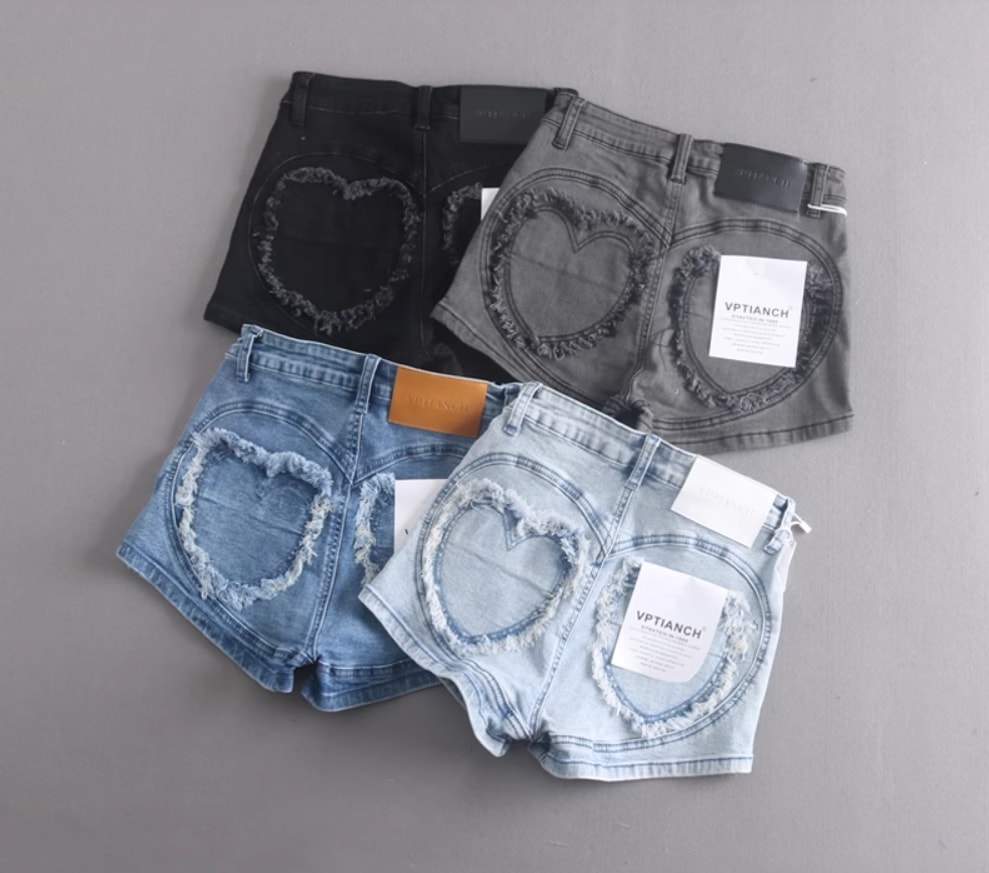 レディース パンツ デニム ショートパンツ ミニ スリム かわいい シンプル カジュアル おしゃれ かっこいい ラフ ボーイッシュ クール ラブリー 学生風 ナチュラル ワイルド 無地 ハート柄