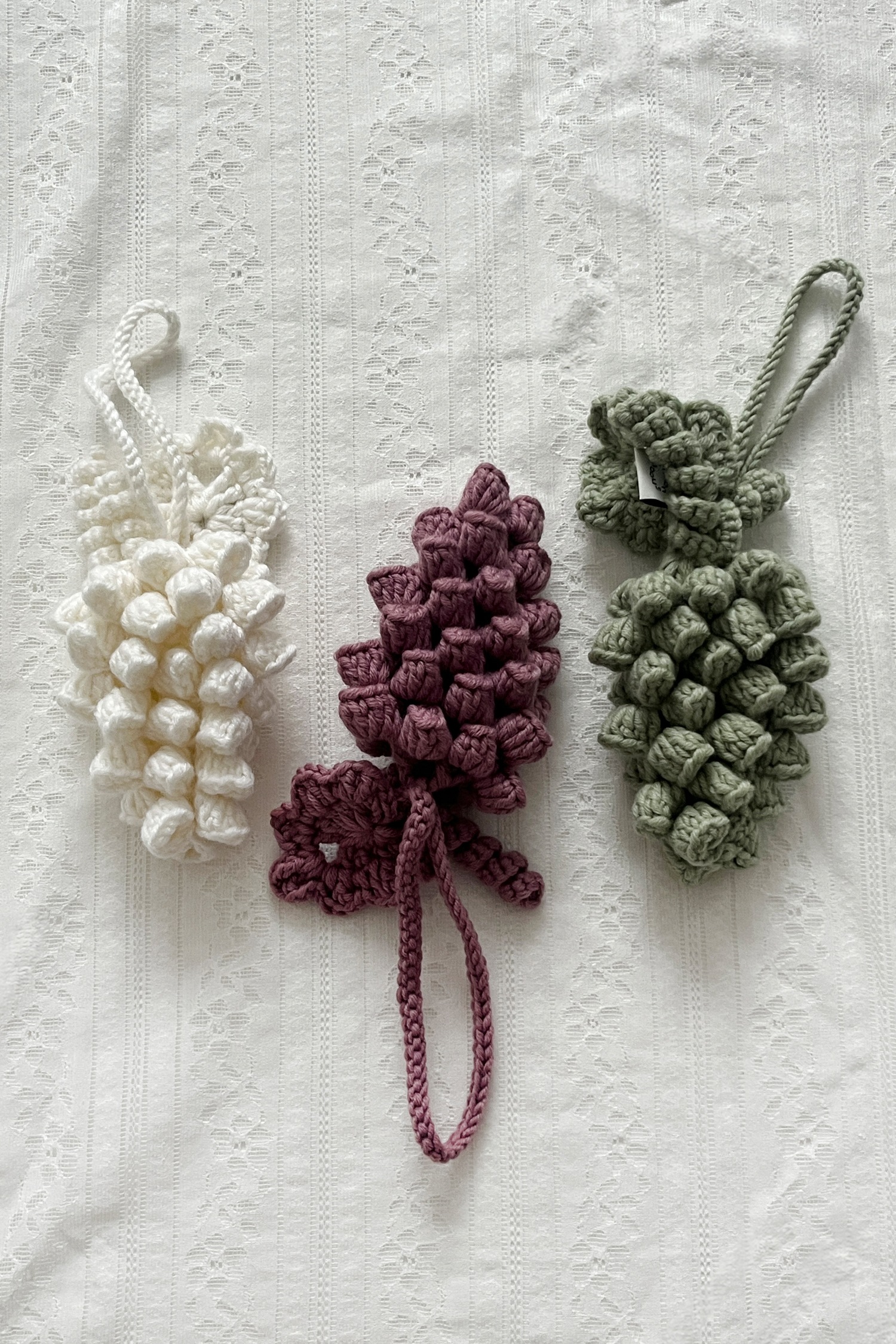 【Sinoon】★ 韓国人気 ★ Handmade Grape Keyring★ 3 COLOR Qoo10] シヌーン 【SINOON】 HANDMADE GR : バッグ・雑貨