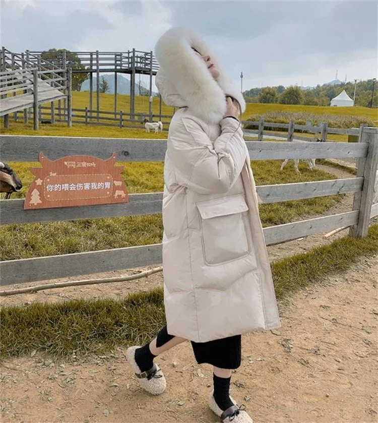 sweet系 ロングセクション フード付き コート 中綿入り 防寒ジャケット ゆったりする ひざ下 2022年 厚手 ビッグファー衿 ダウンジャケットアウターその他 アウター