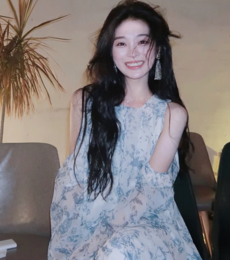 ワンピース デート モテアイテム シャツワンピース シフォン オープンショルダー 花柄 大人可愛い きれいめ 上品 おしゃれ かっこいい 大人可愛い ラブリー キュート ガーリー クール モード系