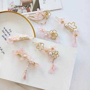 ヘアピン 桜クリスタルパッチンどめ ただいま増量中！同じ値段で
