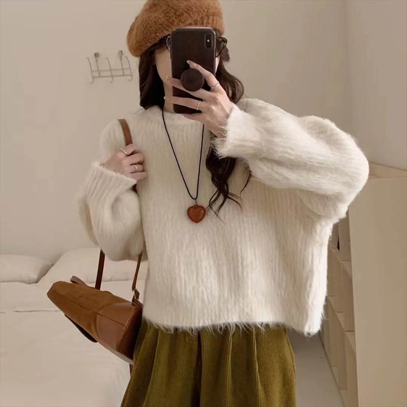 トップス セーター レディース 長袖 ラウンドネック プルオーバー ショート丈 かわいい 大人可愛い きれいめ シンプル 上品 おしゃれ かっこいい カジュアル こなれ感 個性的 主役級 存在感 抜け