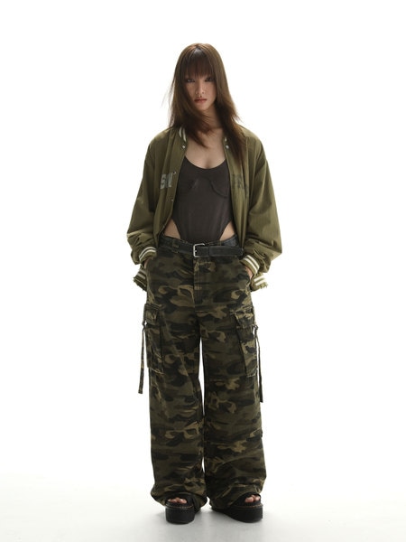 新しいパンツメンズレトロ黄砂迷彩ワークカジュアルパンツアメリカンルーズストレートパンツ