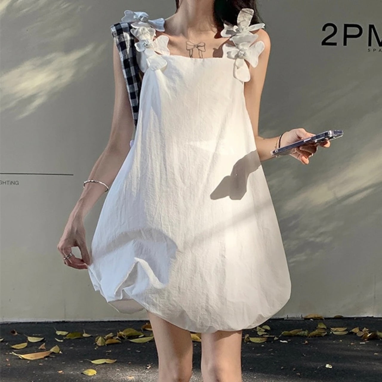 2024春夏ワンピース ノースリーブ スクエアネック ミニ丈 Aライン 花 ゆったり 細見え 夏 白 ホワイト おしゃれ かわいい 甘め キュート ラブリー 韓国ファッション レディース お出かけ安い