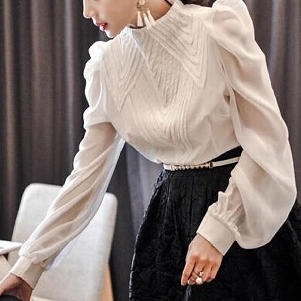 2色 トップス シャツ ブラウス レディース 春 秋 きれいめ 白シャツ 長袖 ボリューム袖 パフスリーブ ハイネック シフォン 透け感 白 ホワイト 黒 ブラック 大人カラー モノトーン S M L