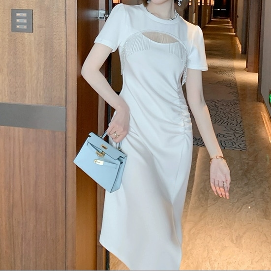 レディース ワンピース ミディアム丈ワンピース フレアワンピース ミディアム丈 半袖 ラウンドネック 胸元 肌見せ かわいい 大人可愛い きれいめ シンプル 上品 おしゃれ かっこいい レトロ