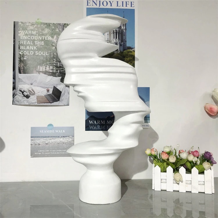 スタイル プレゼント 家の置物 シンプル 工芸品 大人気 玄関の置物 装飾品 人物の置物 彫刻 抽象芸術 テレビ台の置物