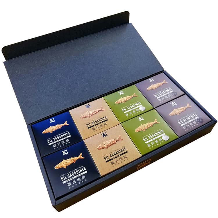 静岡 駿河燻鯖 オイルサバディン 1箱（4種2缶）（さば燻製 油漬け） 離島は配送不可 4730005 お歳暮 お中元 お土産 ご進物 ギフト 贈り物に最適