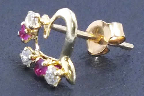 14金シェイプハートピアス 1個 片耳 キャッチ スタッド 本物の金 女性 彼女 キラキラ ピンク