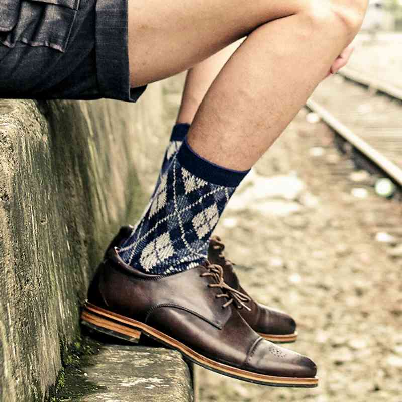 ビジネスシューズ メンズ カジュアル 春 秋 OFF ブランド 靴 紐 ウォーキング 滑らない おすすめ レザー 防水 冬 ブーツ おしゃれ 人気 夏 厚底 安い ショートブーツ 革靴 軽量 革 本革