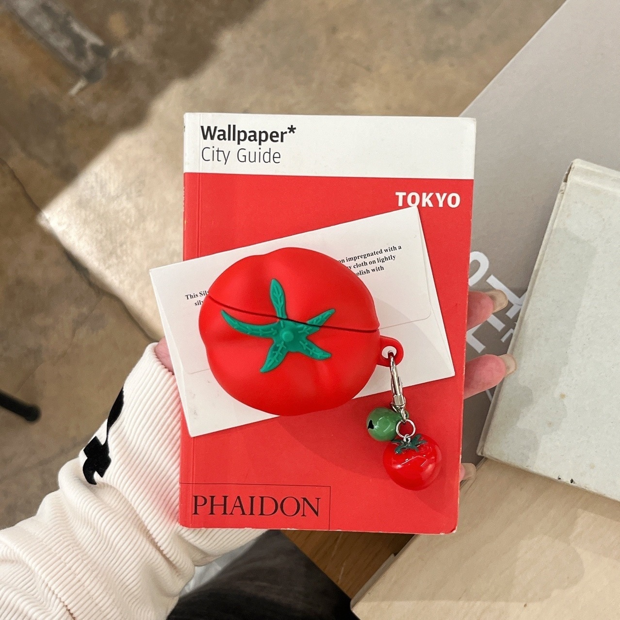 【200点セット】【送料無料】kaia ins趣味リアルレッドトマトストラップAirPods 4保護カバーAirPodsProアップルイヤホン