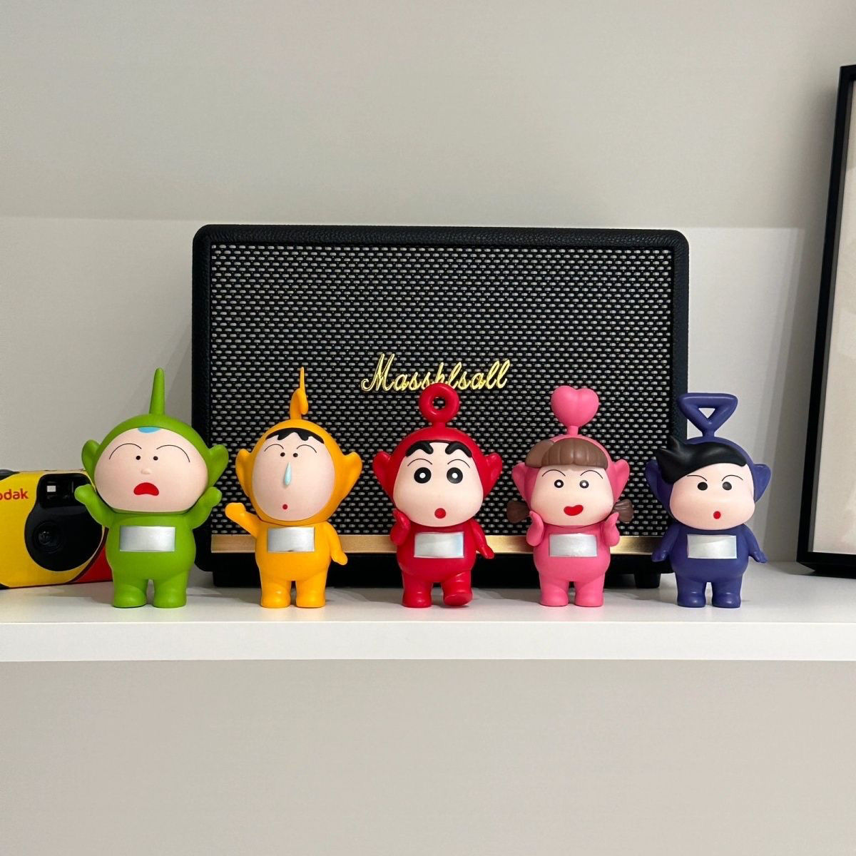 [限時優惠/最新デザイン]アンテナの赤ちゃんクレヨンしんちゃん手作りのエナメル材質輸出手作りのpvc材質カラーボックスプレゼント置物