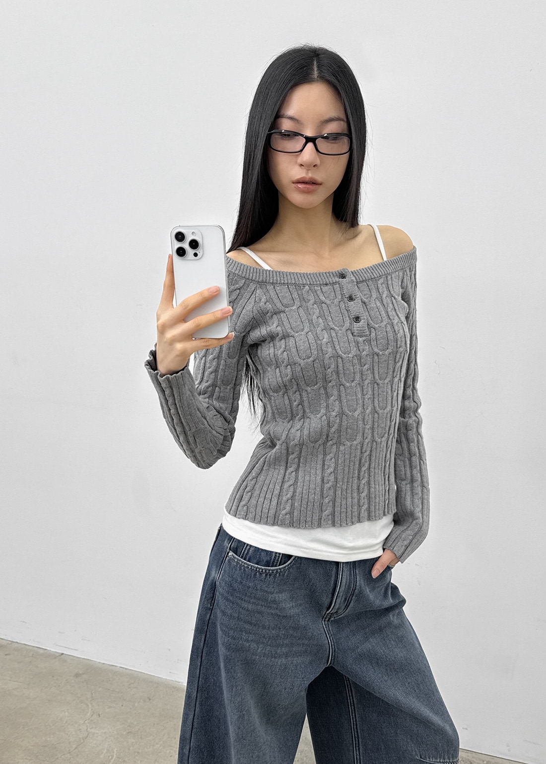 リヴェンケーブルヘンリーネックニット