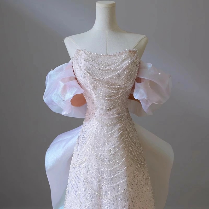 ウェディングドレス オフショルダー ピンク ホワイト パール ビーズ スパンコール 素敵 キレイめ 二次会ドレス 結婚式ドレス ロングドレス ウェディング ドレス 白 Aライン バックリボン オシャレ