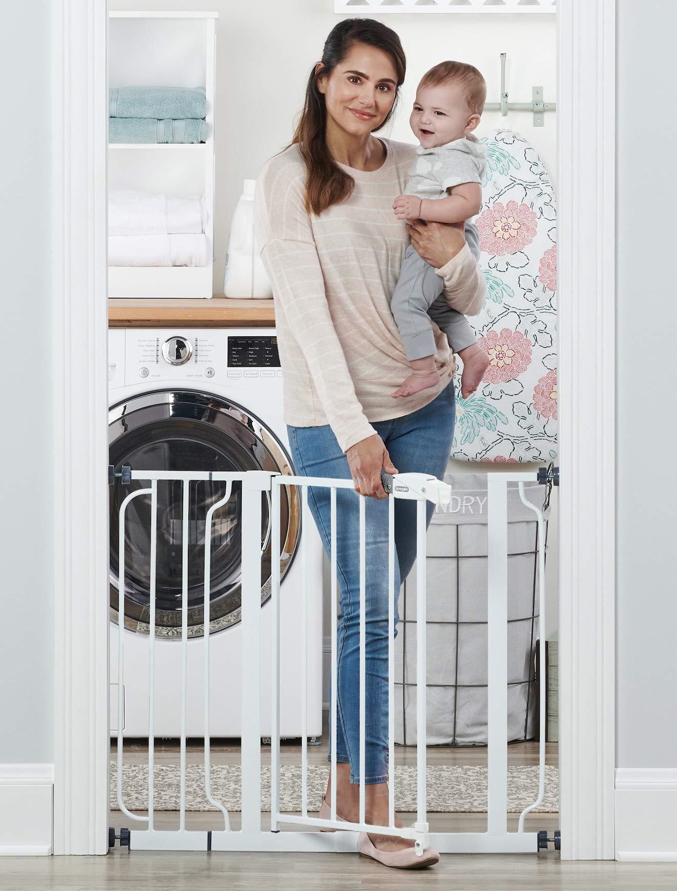 Regalo Easy Step 38.5-Inch Extra Wide Walk Thru Ba