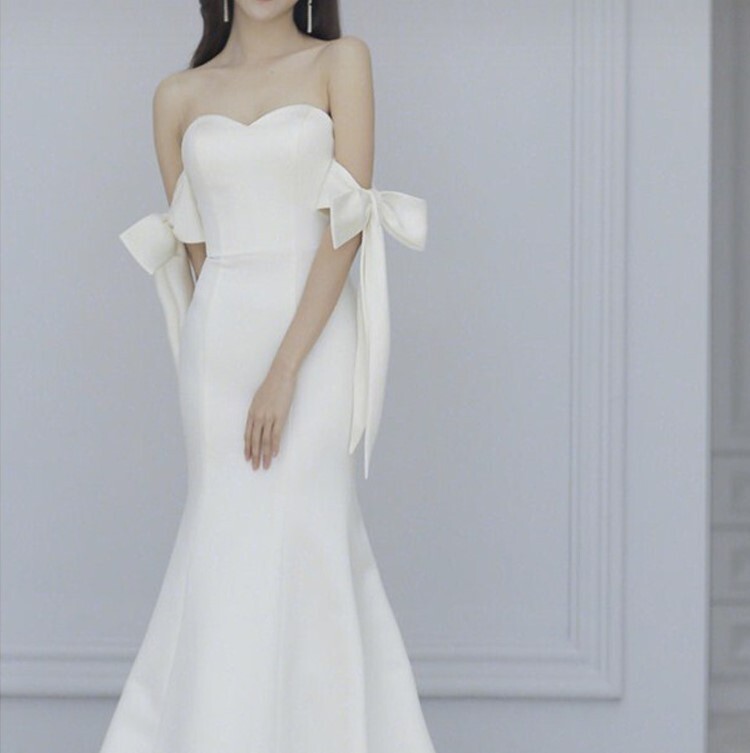ドレス 衣装 ウエディングドレス 披露宴ドレス ロングドレス オフショルダー ノースリーブ オフショル リボン フィッシュテール 胸元 バックシャン 切り替えデザイン ステージドレス 発表会 かわいい 9,594円