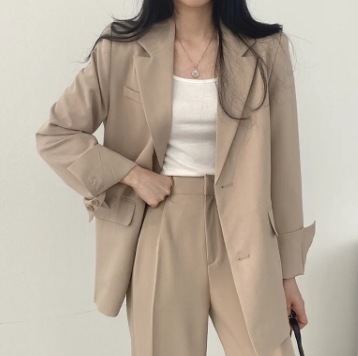 スーツ シック ジャケット ロング丈 袖あり 長袖 襟付き ルーズ スリム 細身 ストレート ワイド スマート ポケット 前開き 薄手 きれいめ シンプル カジュアル 大人 上品 おしゃれ レトロ