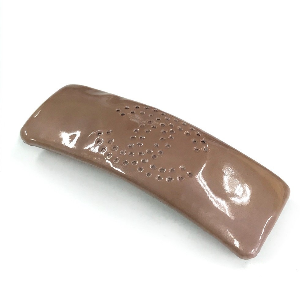 バレッタ パンチング ココマーク CC 髪飾り 髪留め ヘアアクセサリー エナメル ベージュ