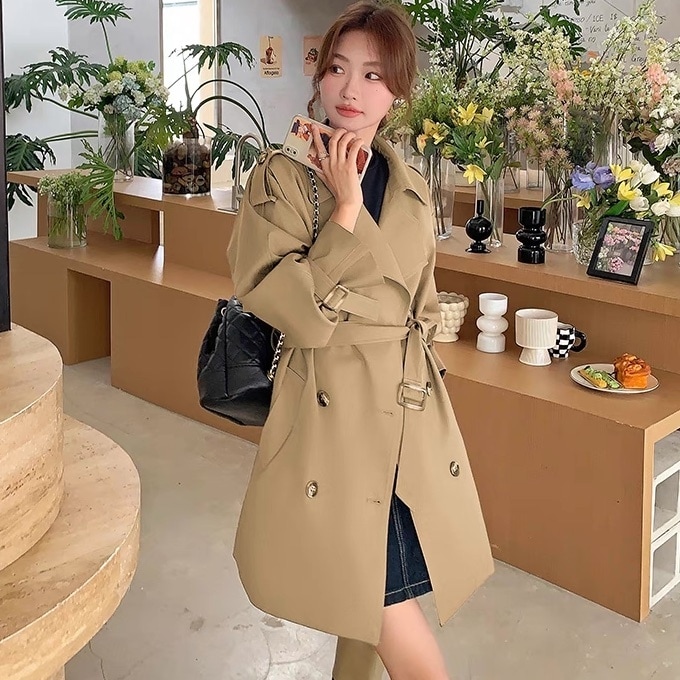 コート アウター 上着 ミディアム トレンチ 長袖 襟付き 角襟 ポケット ハイウエスト 前開き ベルト付き きれいめ シンプル 上品 おしゃれ かっこいい レトロ ラフ メンズライク マニッシュ