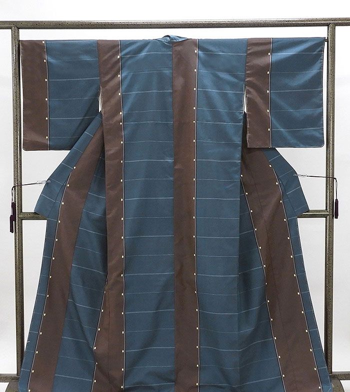 紬 未着用 正絹 横段幾何模様 身丈168cm 裄丈67cm 紬 未使用 新古品 着物 b4051