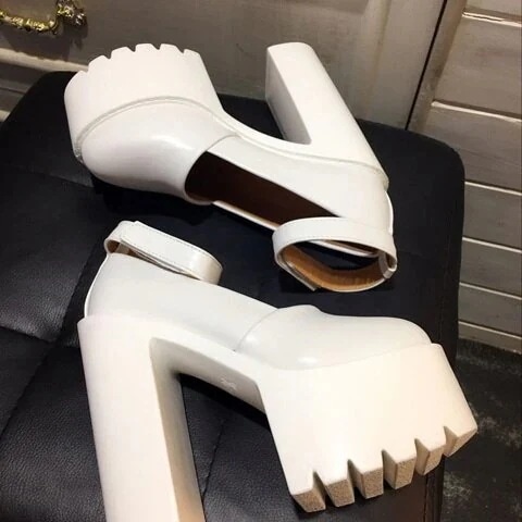 ブーツ スタイルアップヒールパンプス 厚底シューズ ヒールパンプス モカシン ダッドスニーカー バブーシュ ロングブーツが復活ロングブーツ フラ