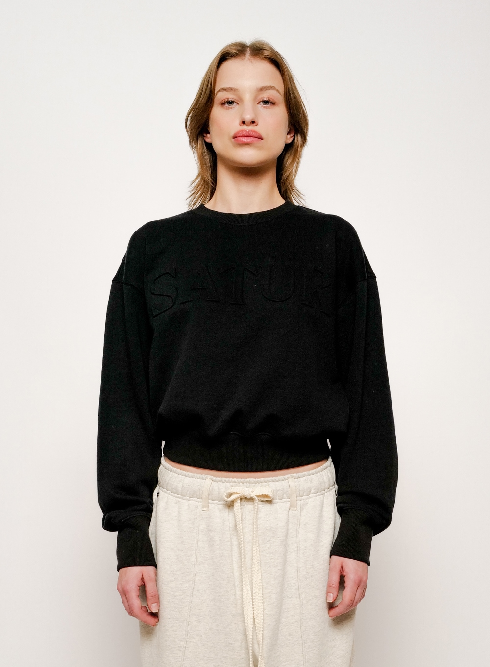 【SATUR】 CLASSY HEAVY COTTON CROP SWEATSHIRT : CLASSIC BLACK