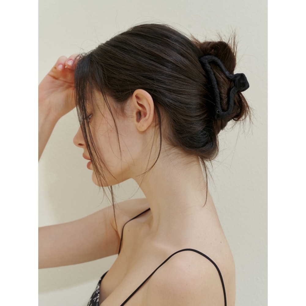 KINDABABY ベーシックミドルヘアークロー - ブラック