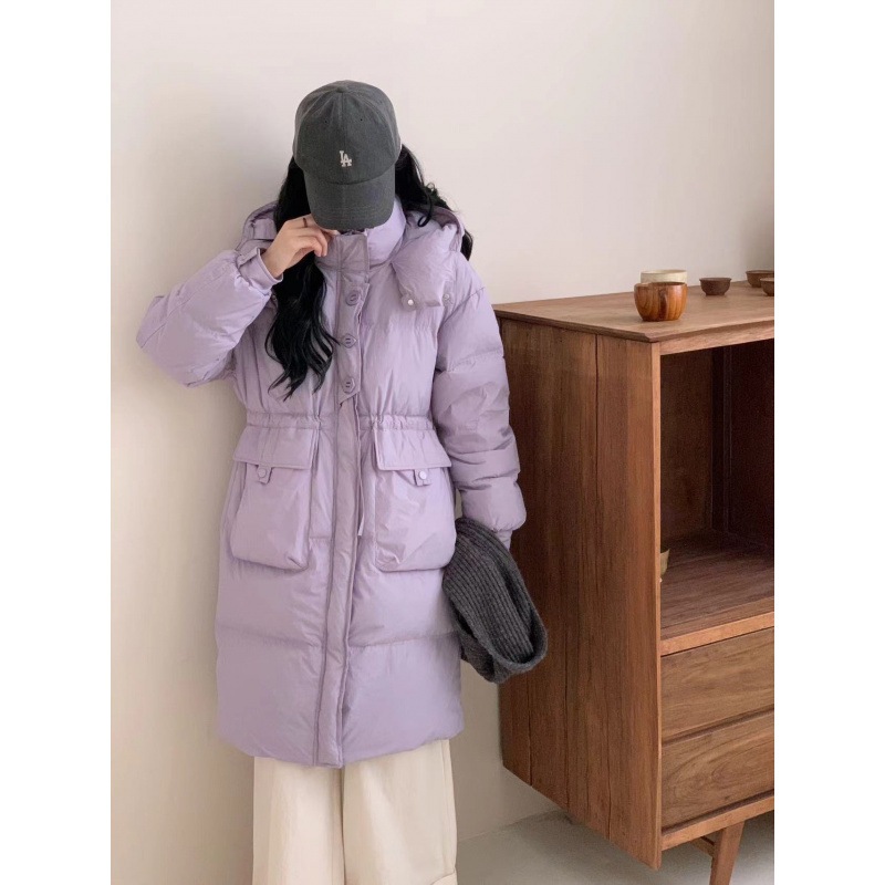 韓国版ゆるいダウンジャケットの女性の中で2024年に白鴨パイルが厚くなって帽子まで腰を収めて痩せたコートが湿っている