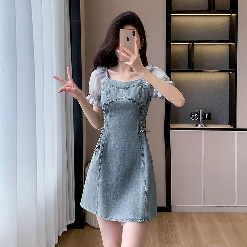フレンチスタイルデニムドレス女性のための 2024 夏の新しいニッチウエスト小さなパフスリーブショートスカート