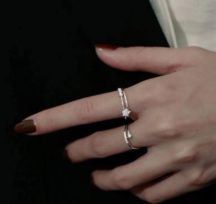 韓国 トレンディー人気リング シンプルリング 指輪 母の日