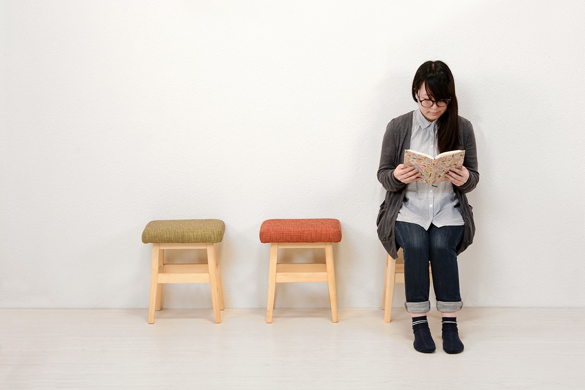 椅子 チェア スツール おしゃれ かわいい ナチュラルモダン クッションシート 木製 完成品 座面高45cm いす イス 木製 オットマン 6,763円