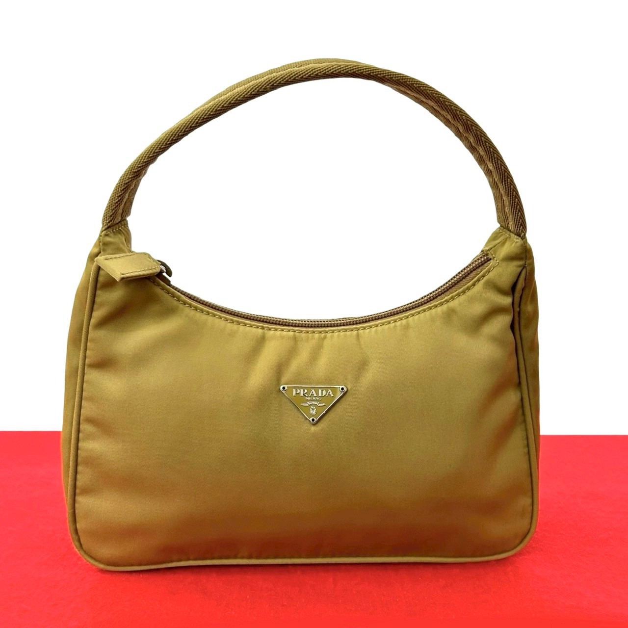 三角ロゴ 金具ハンドバッグ ナイロン ベージュ 68226