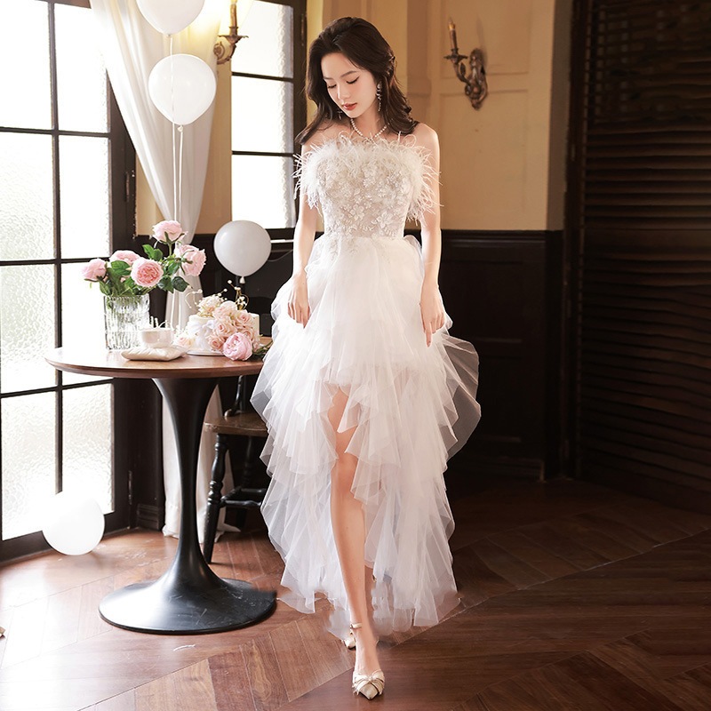 白い胸を拭くドレス2025新型高級感名媛誕生日ワンピース婚約司会者のドレス