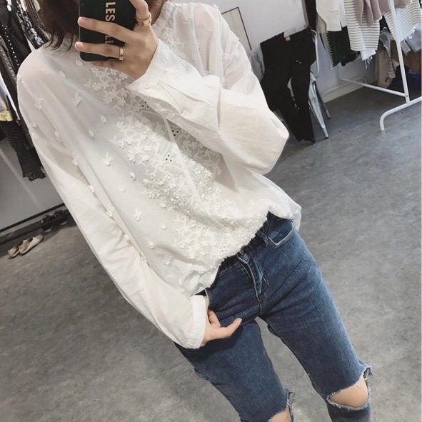 春服 トップス シャツ ブラウス レディース 春夏 かわいい 白シャツ 長袖 Vネック 刺繍 透け感 ホワイト 白 春カラー ワンサイズ フリーサイズ 大人可愛い きれいめ シンプル カジュアル 大人