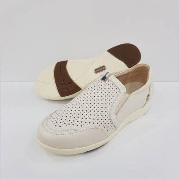 女性パンチングスニーカー3CM(LCWC11U413)