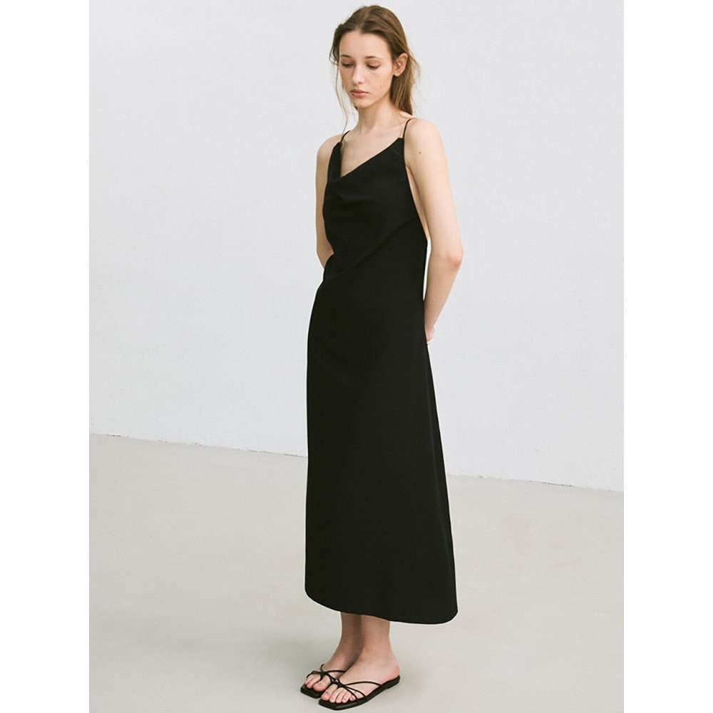 LE バックレスストラップドレス (ブラック)