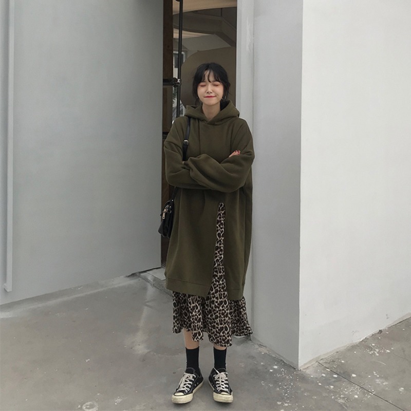 ワンピース セットアップ フェイクツーピースワンピース プルオーバー パーカー フーディー ミモレ丈 袖あり 長袖 襟なし ワイド 裾ファスナー 個性的 グリーン ブラック ワンサイズ こなれ感
