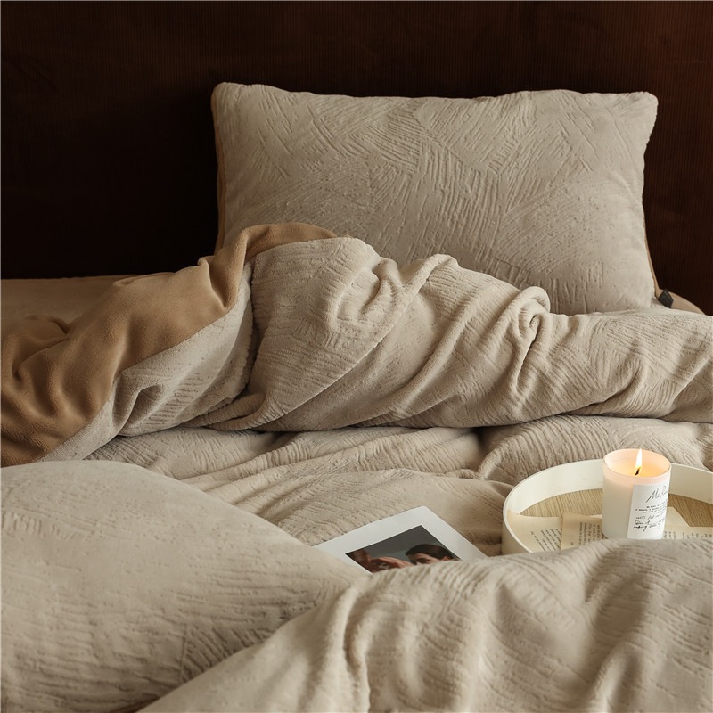 ミルクベルベット4点セットレトロフレンチコーラルベルベット豪華なキルトカバー冬用フランネル無地両面裏地厚手