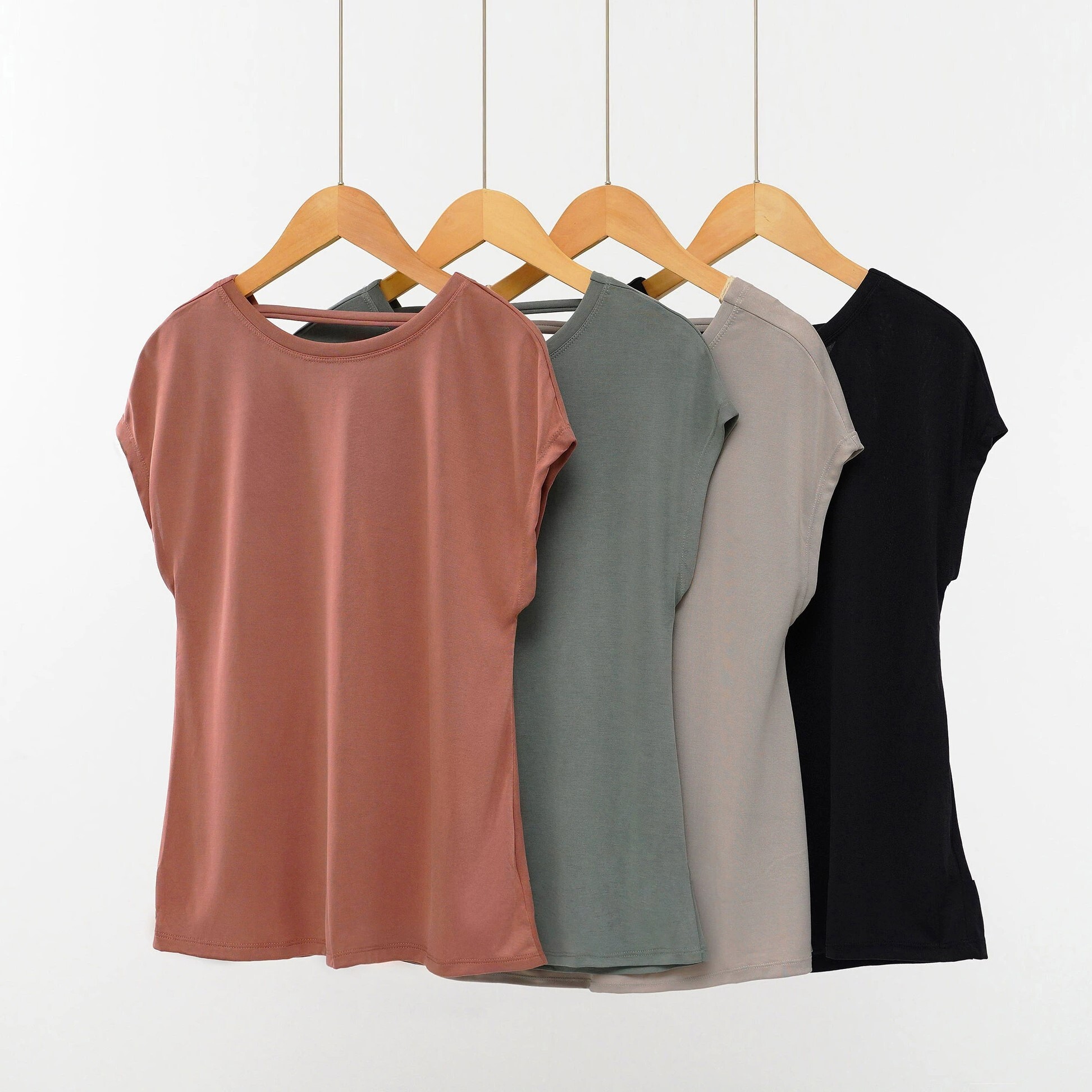 トップス カットソー 半袖 ラウンドネック スリム ストレート Iライン アシンメトリー 薄手 かわいい 大人可愛い きれいめ シンプル 大人 おしゃれ お洒落 エキゾチック 大人可愛い 大人女子