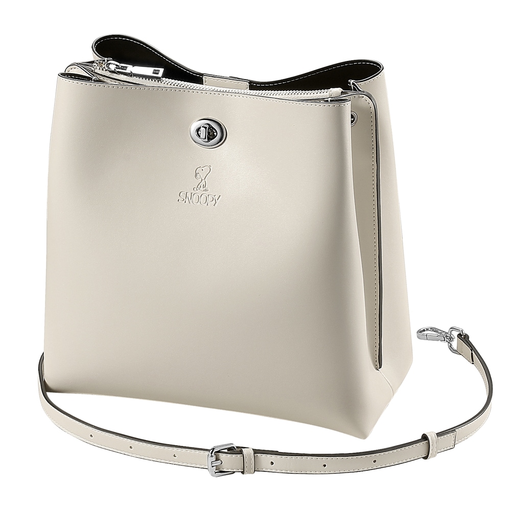 スヌーピー 本革 2way ショルダーバッグ 大容量 かわいい ショルダー バッグ おしゃれ キャラクター レディース 斜めがけ 大人 ブランド 軽量 大きめ 革 レザー 誕生日 プレゼント 女性