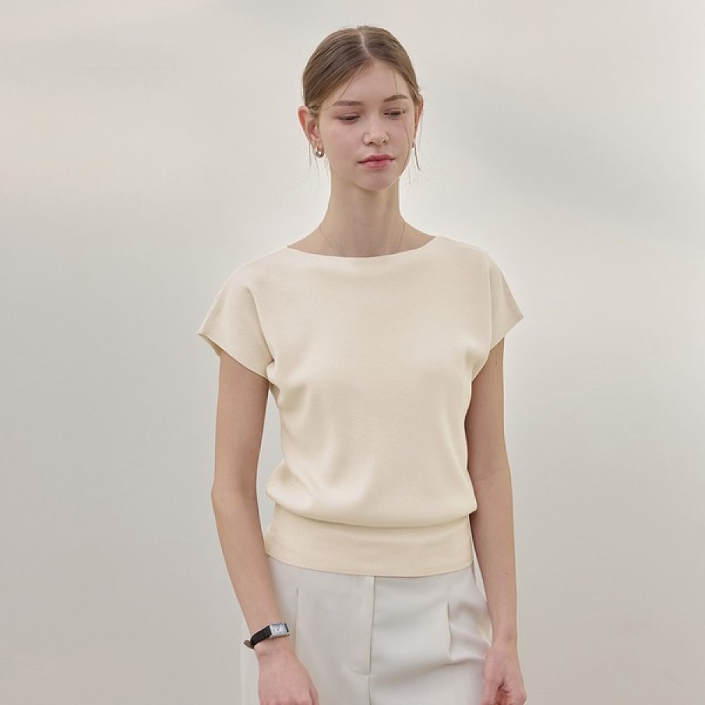 [リアーナニューヨーク] スクエアボートネックニット_ライトベージュ