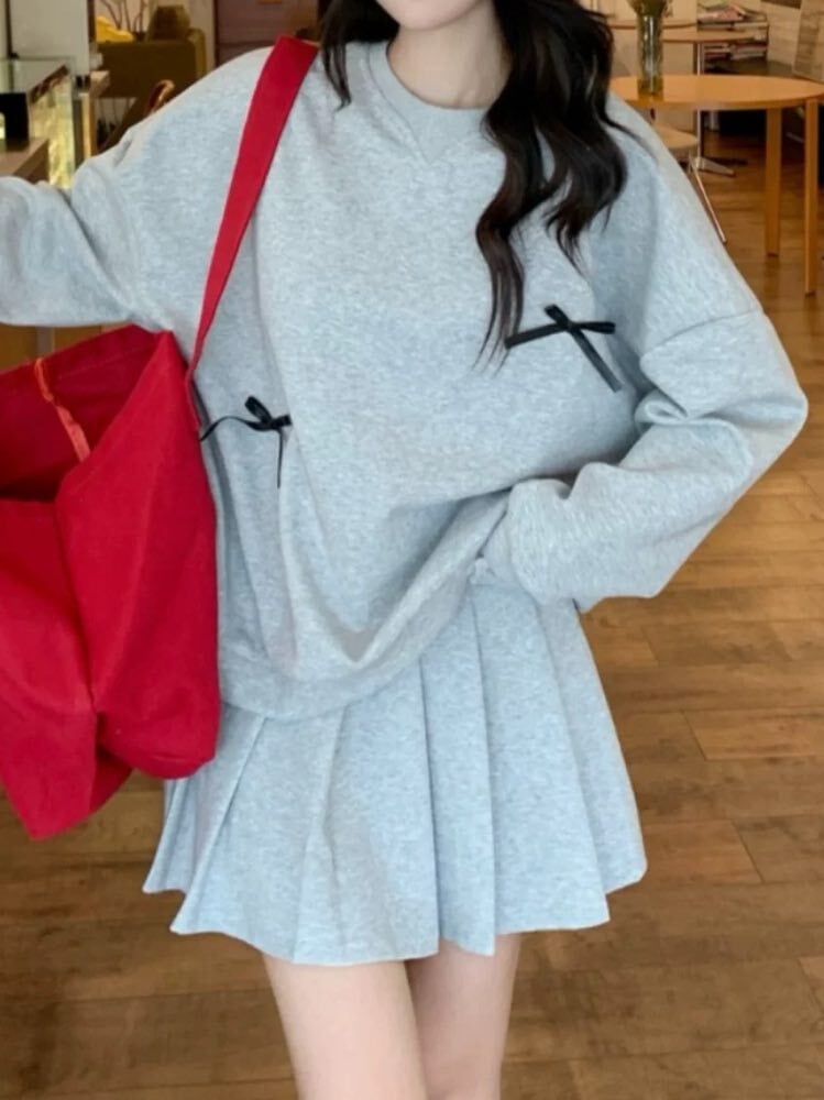 大人カジュアルに甘さをプラス リボンスウェット×プリーツスカート セットアップ 2点セット リボン レース 大人可愛い カジュアル ガーリー ルームウェア 体型カバー大きいサイズ 韓国 CH10313